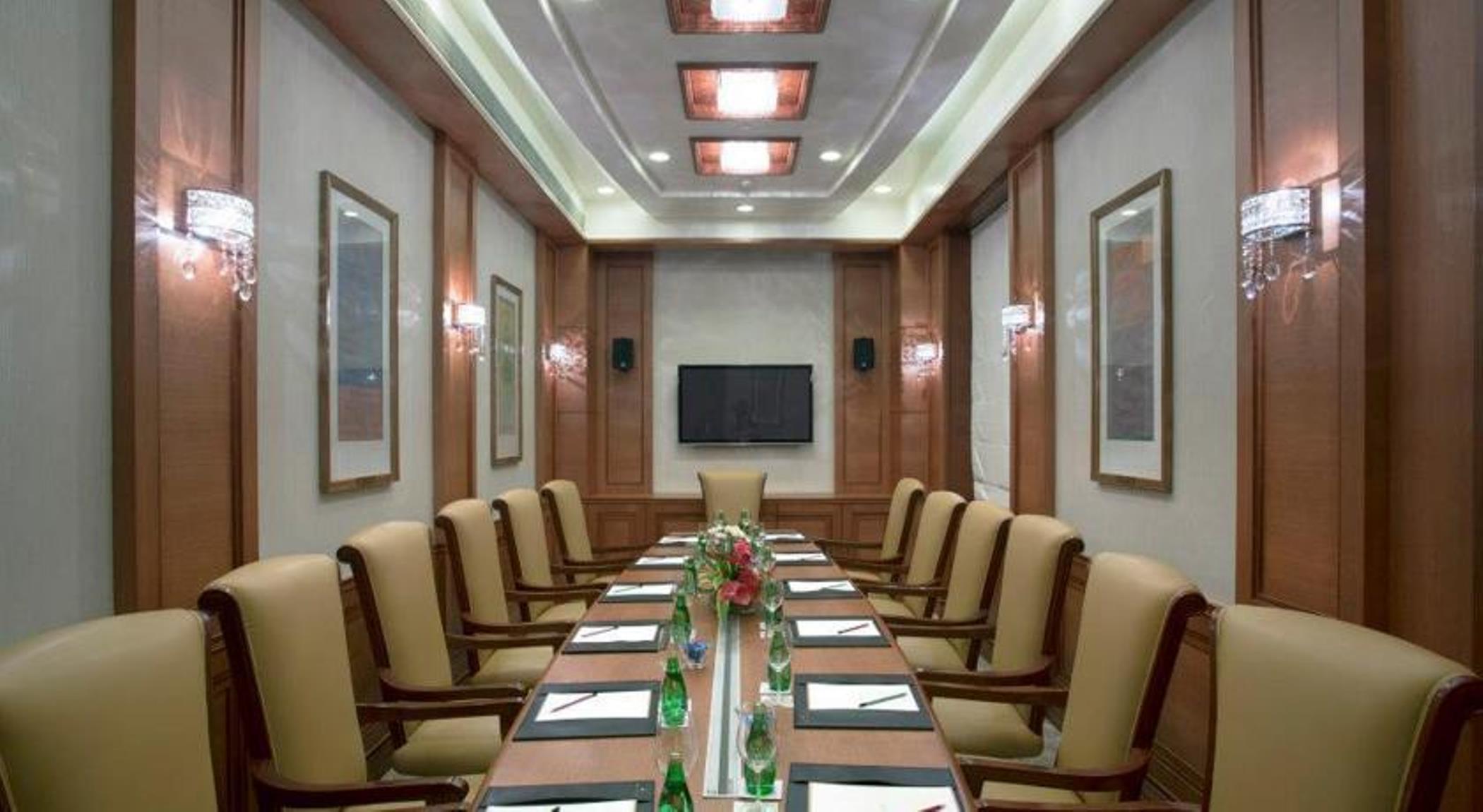 Royal Tulip Navi Mumbai Hotell Exteriör bild