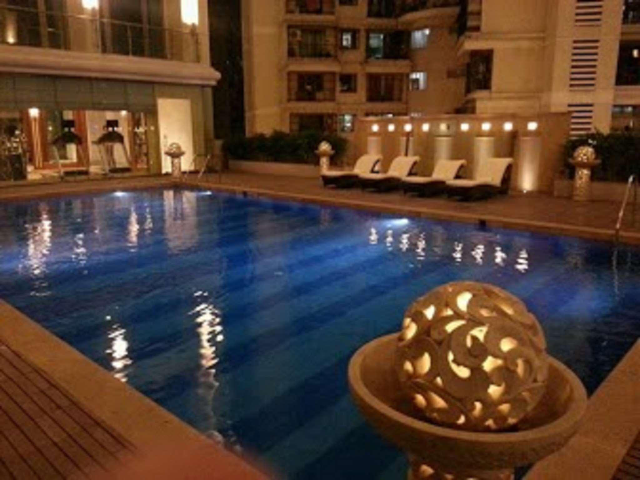 Royal Tulip Navi Mumbai Hotell Exteriör bild