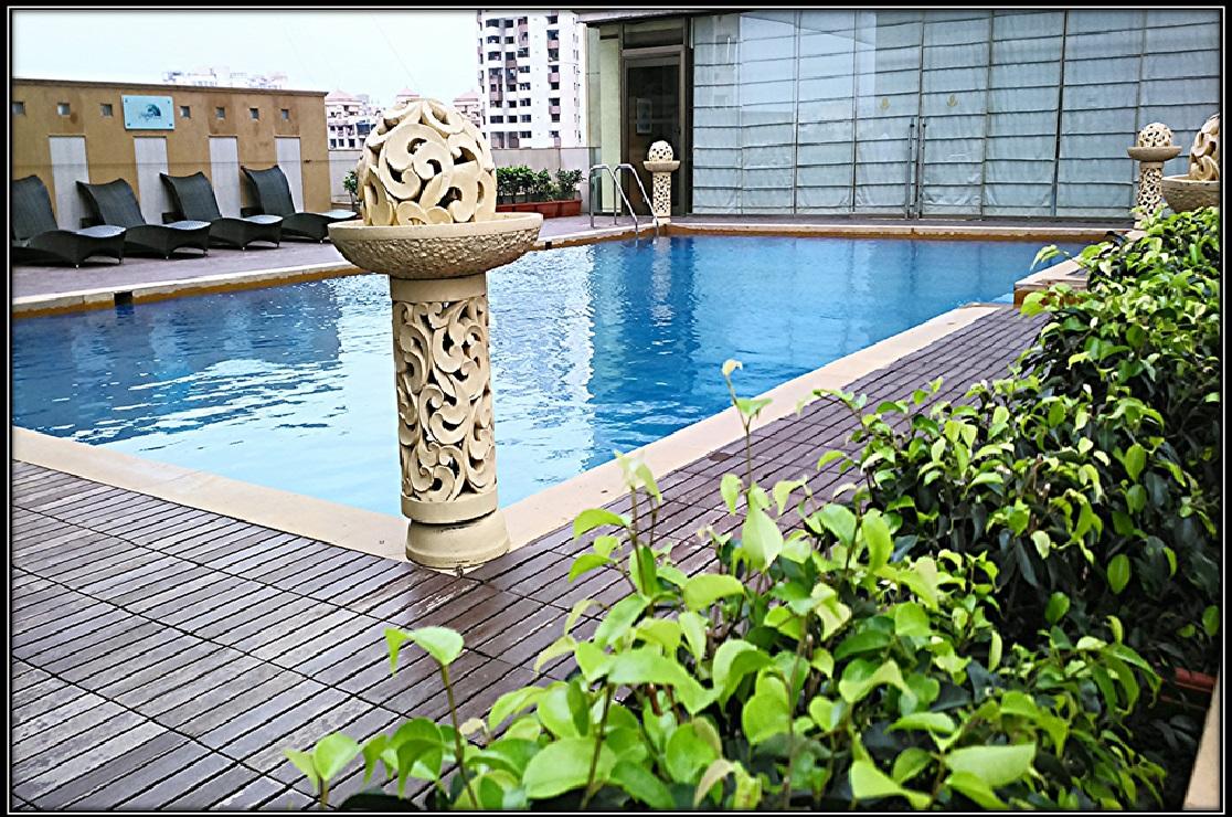 Royal Tulip Navi Mumbai Hotell Exteriör bild