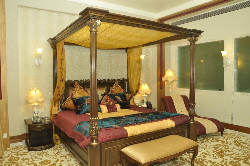 Royal Tulip Navi Mumbai Hotell Exteriör bild