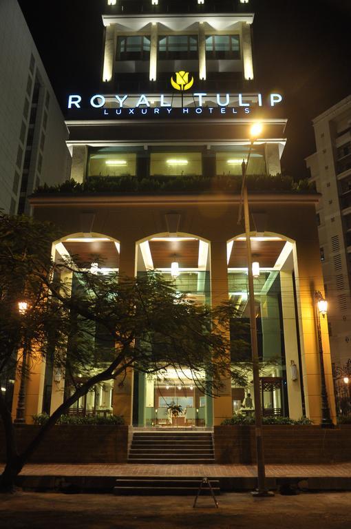 Royal Tulip Navi Mumbai Hotell Exteriör bild